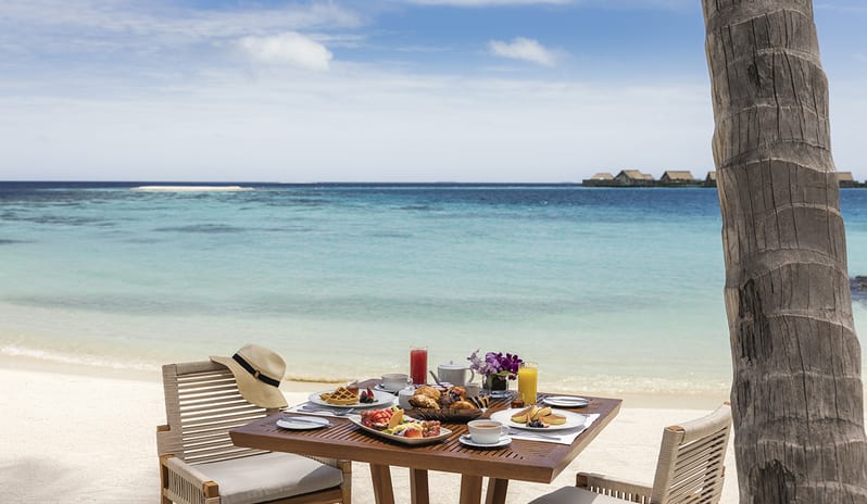 Tasting Table_Breakfast on Beach